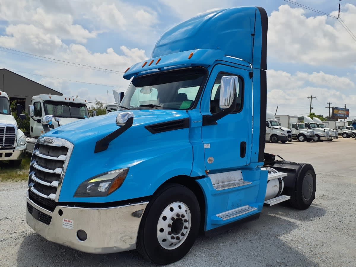 2020 Freightliner Cascadia in Indianapolis, IN