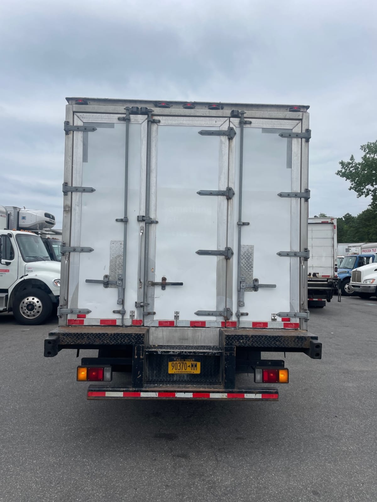 2019 Isuzu NQR 897325