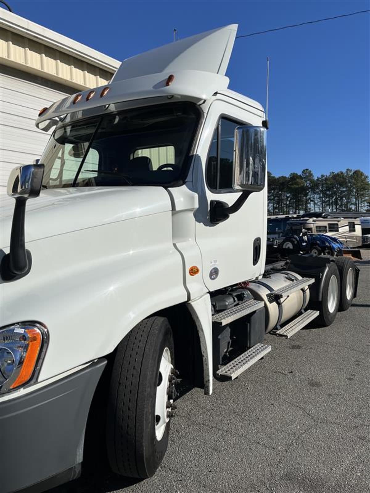 2020 Freightliner/Mercedes CASCADIA 125 897374
