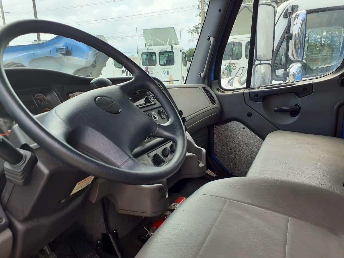 2020 Freightliner/Mercedes M2 106 897417