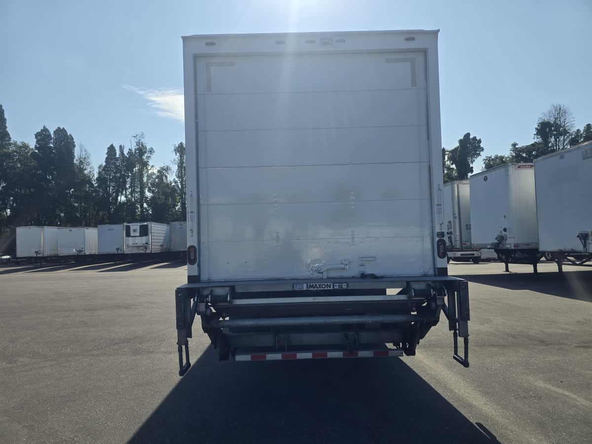 2020 Freightliner M2 106 in Tampa, FL — photo 5