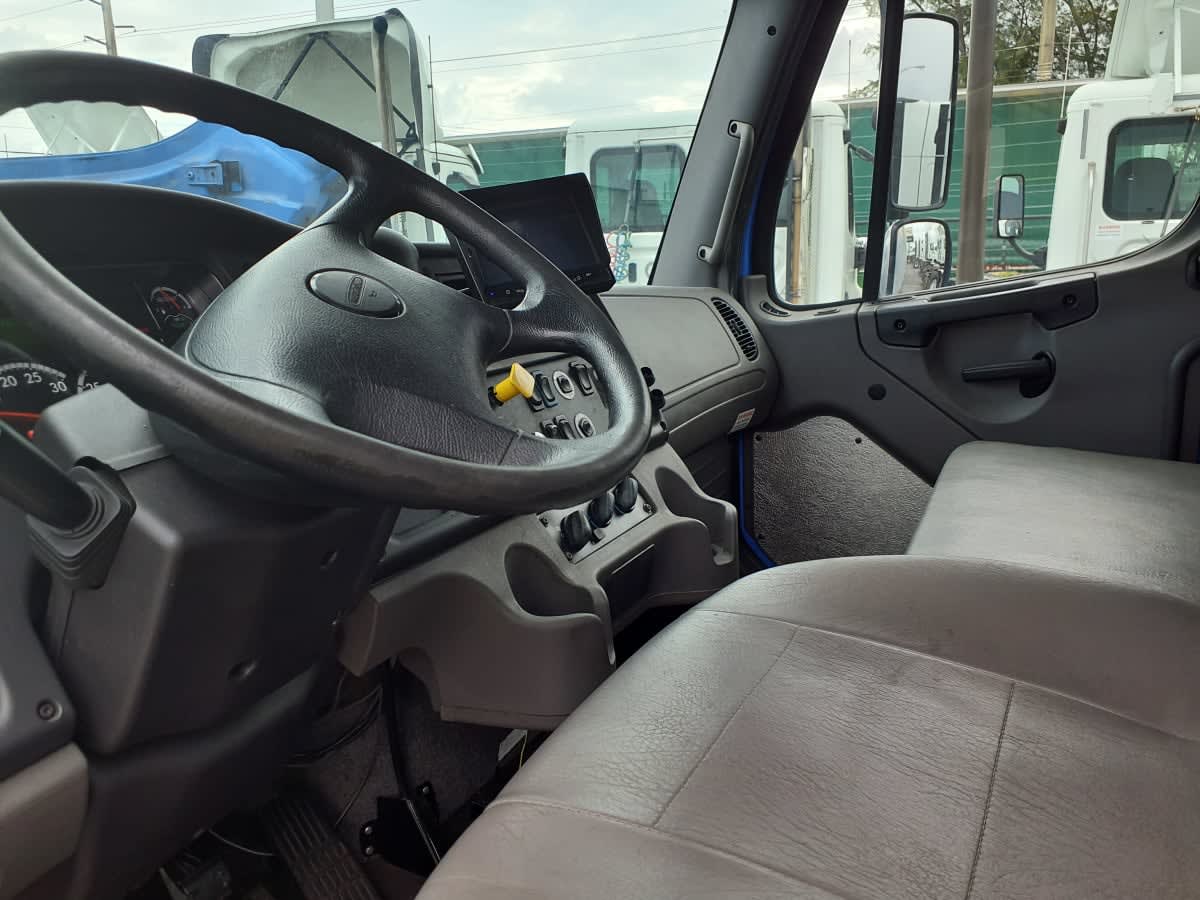 2020 Freightliner/Mercedes M2 106 897501
