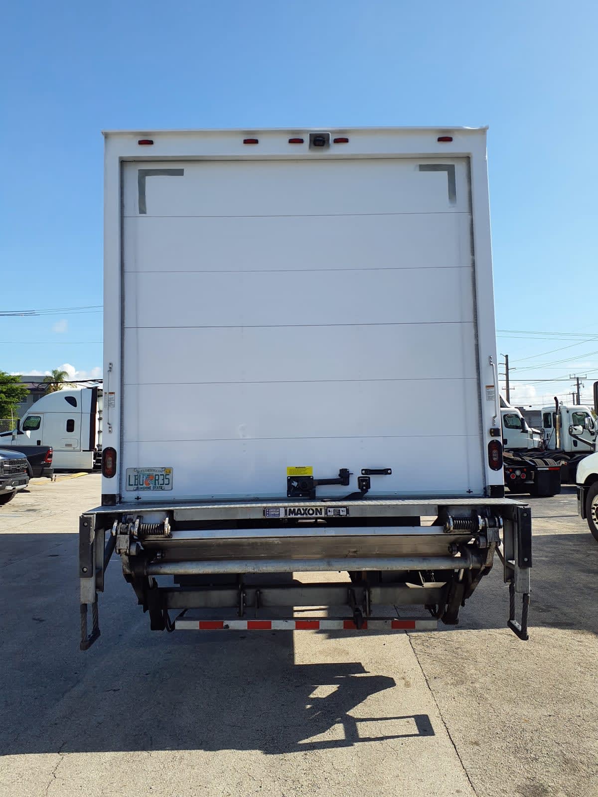 2020 Freightliner/Mercedes M2 106 897502