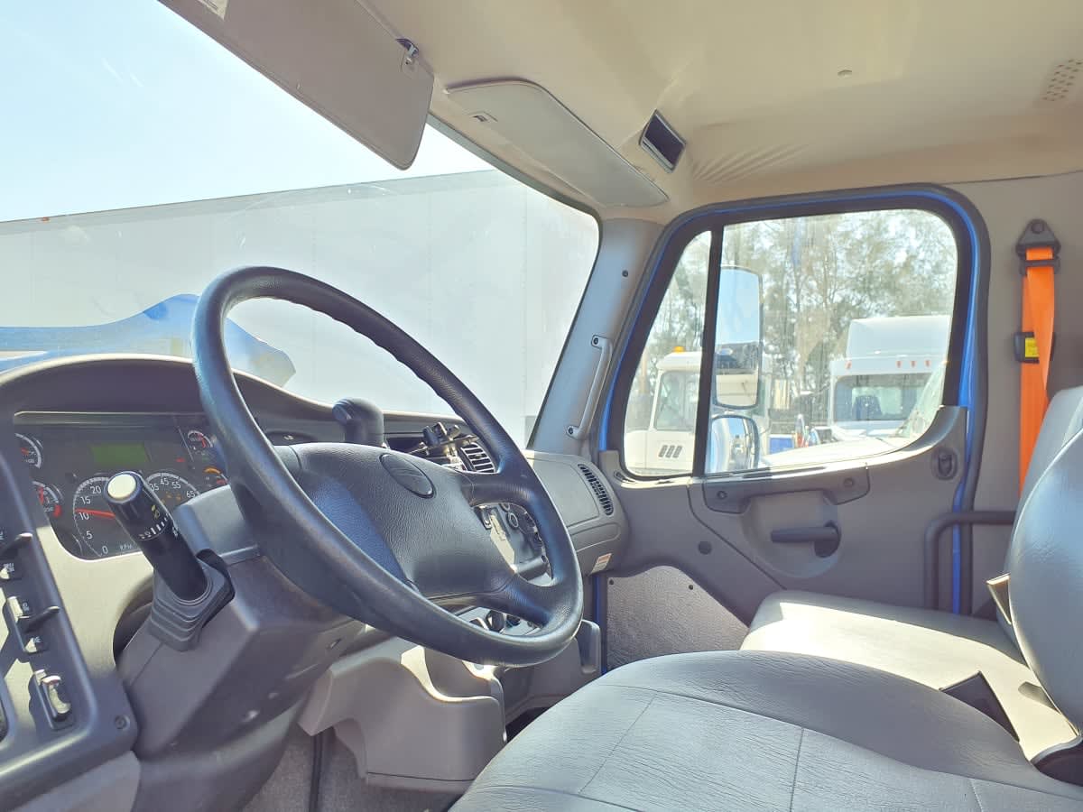 2020 Freightliner/Mercedes M2 106 897502
