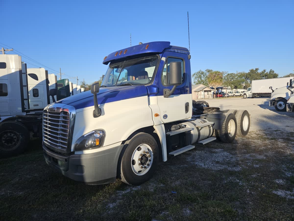 2020 Freightliner - image 1