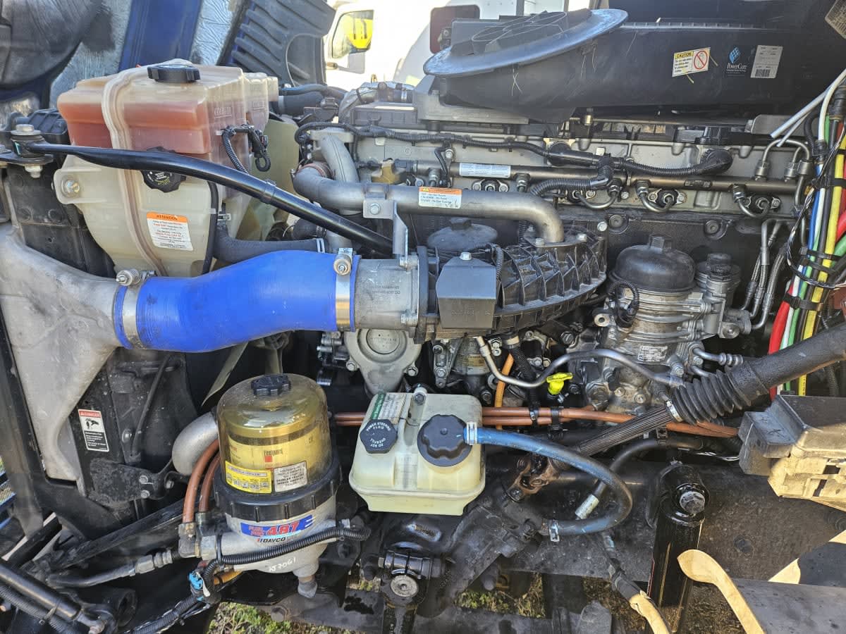 2020 Freightliner - image 8