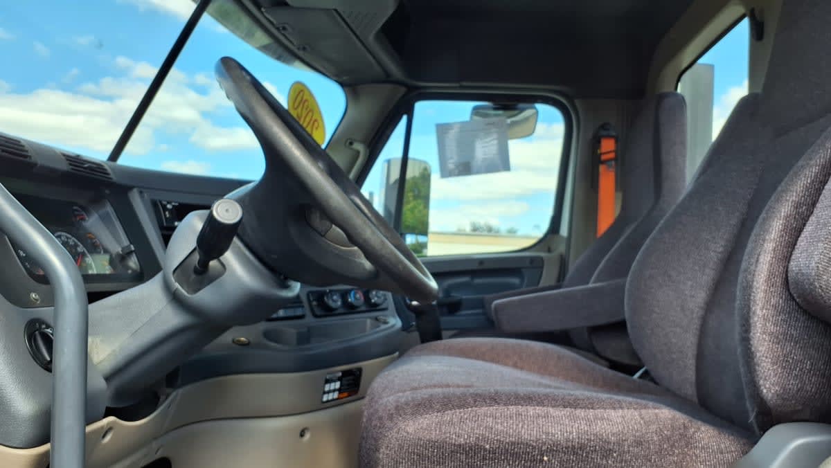 2020 Freightliner/Mercedes CASCADIA 125 897528