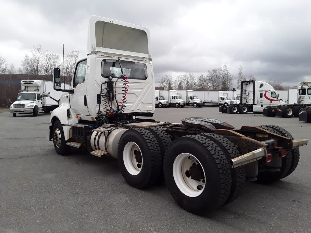2020 Navistar International LT625 DAYCAB T/A 897607