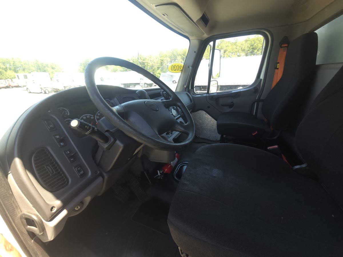 2020 Freightliner/Mercedes M2 106 897618