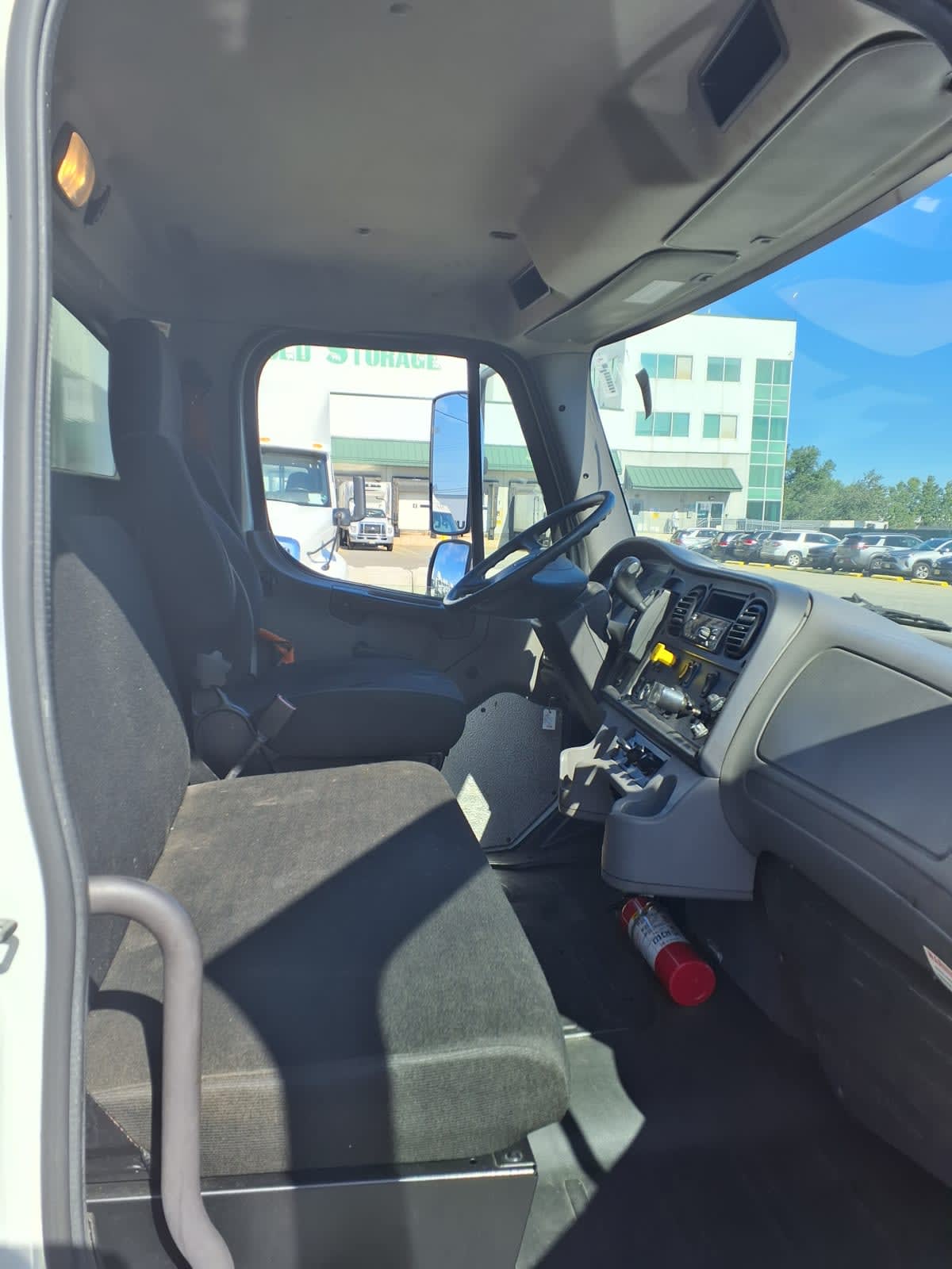 2020 Freightliner/Mercedes M2 106 897629