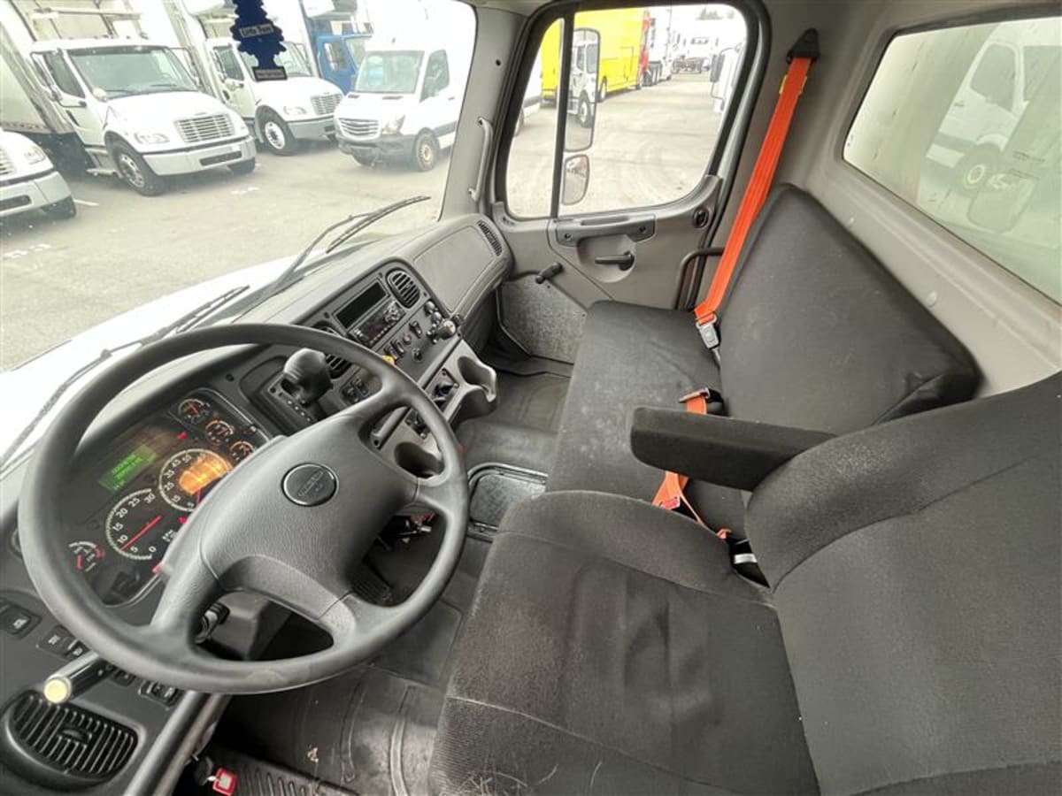 2020 Freightliner/Mercedes M2 106 897718