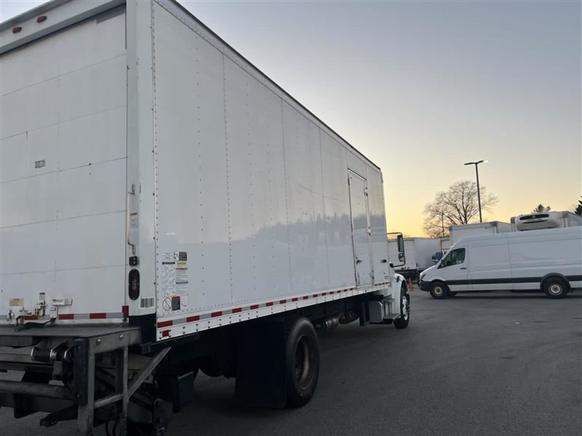 2020 Freightliner/Mercedes M2 106 897719