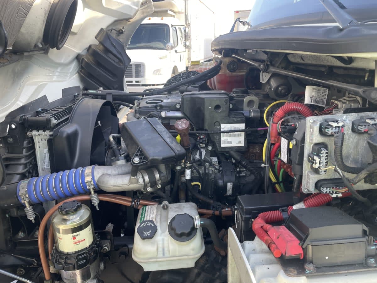 2020 Freightliner M2 106 - image 8