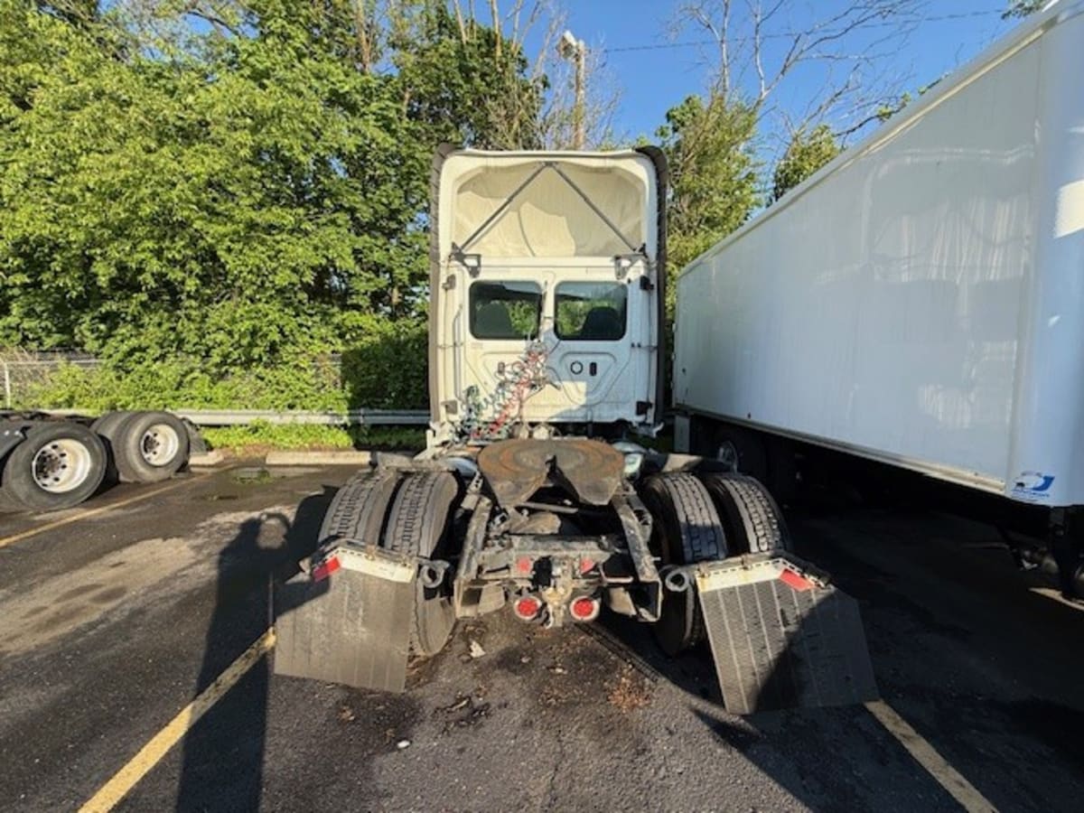 2020 Freightliner - image 4