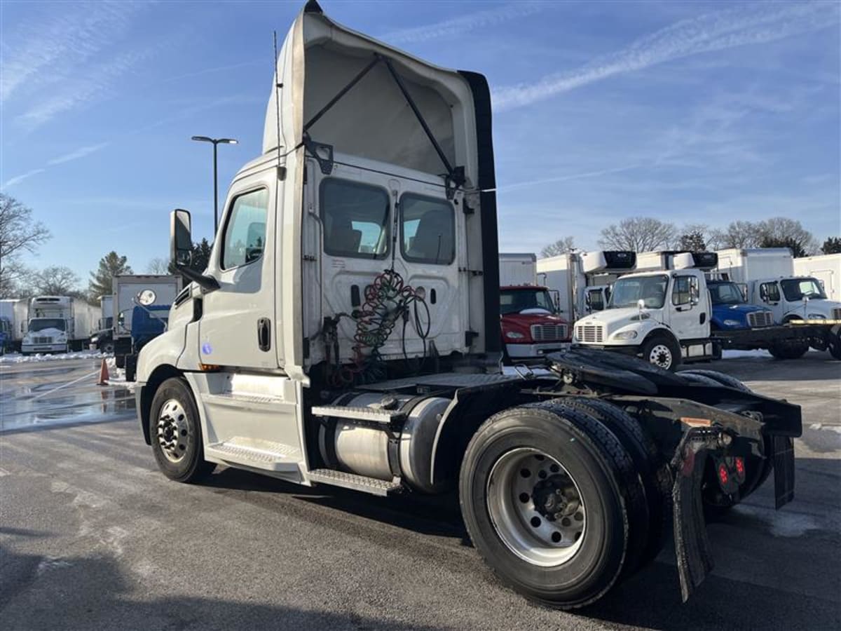 2020 Freightliner - image 6