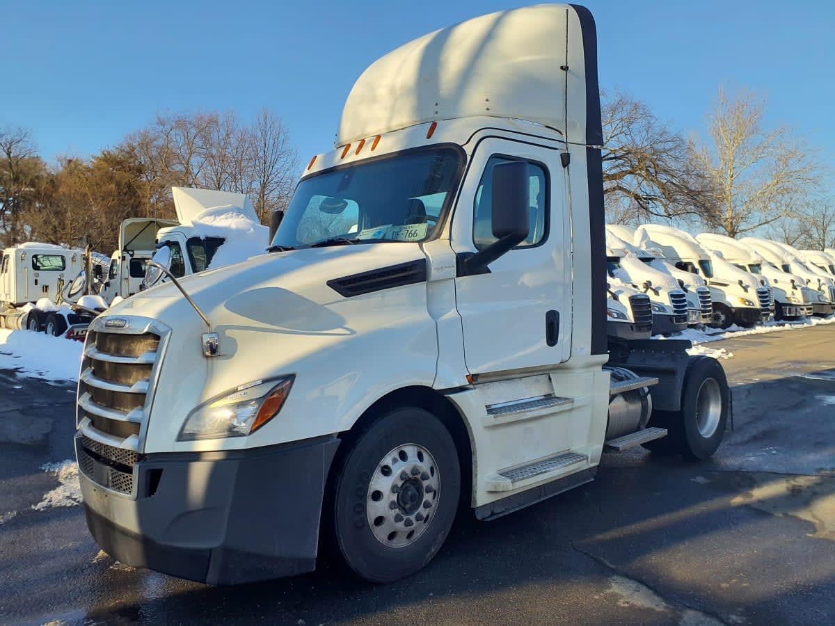 2020 Freightliner/Mercedes NEW CASCADIA 126 897876