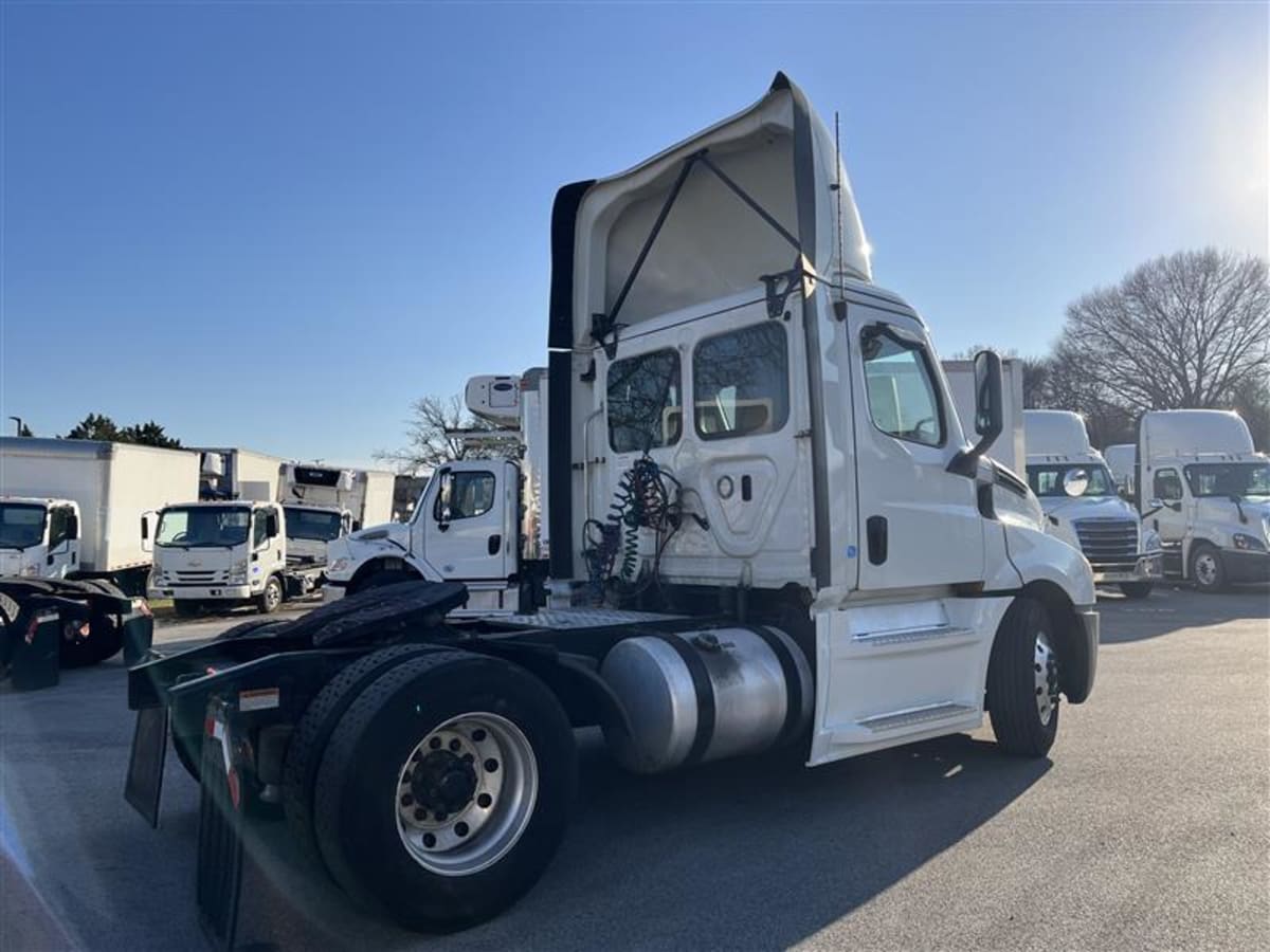 2020 Freightliner - image 4