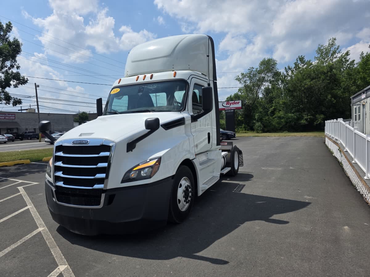 2020 Freightliner/Mercedes NEW CASCADIA 126 898002