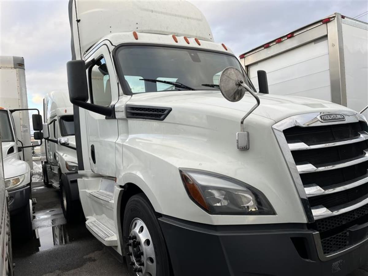 2020 Freightliner - image 3