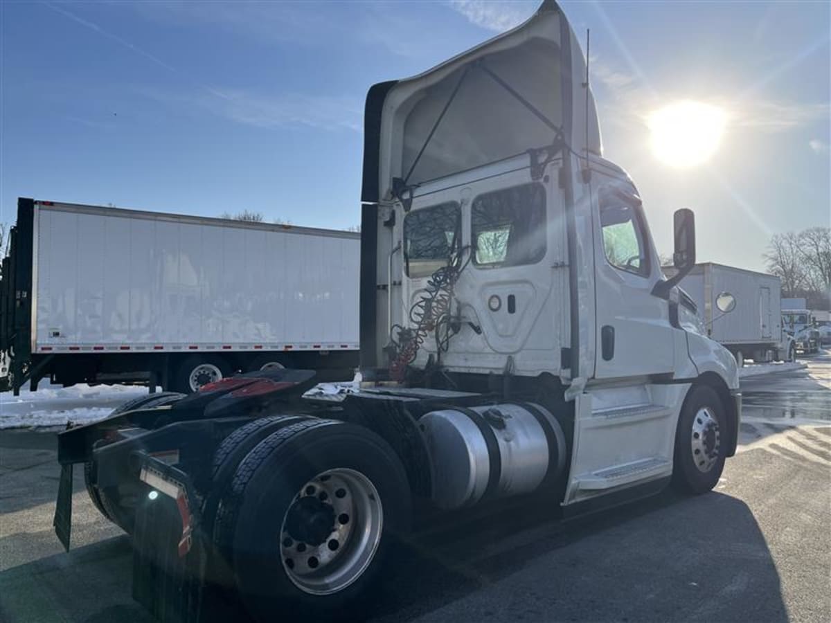 2020 Freightliner - image 4