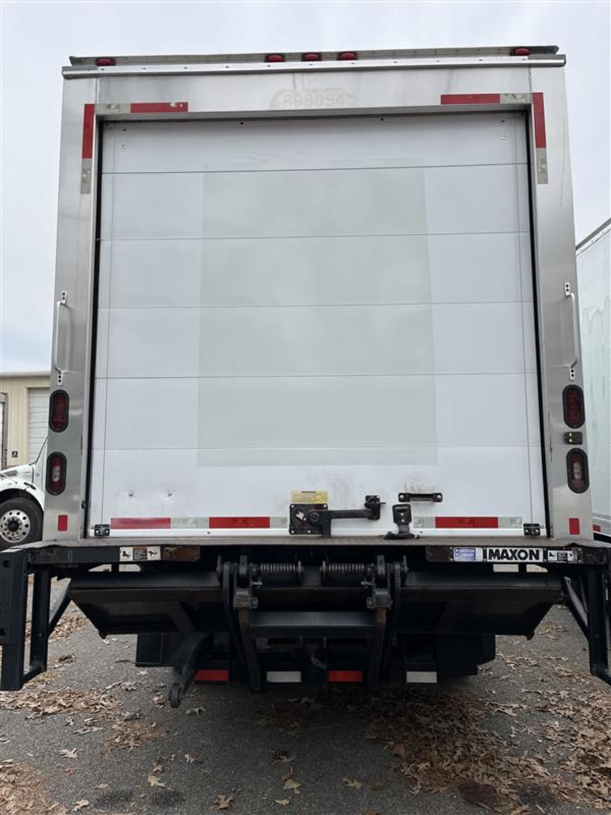 2019 Isuzu NRR 898054