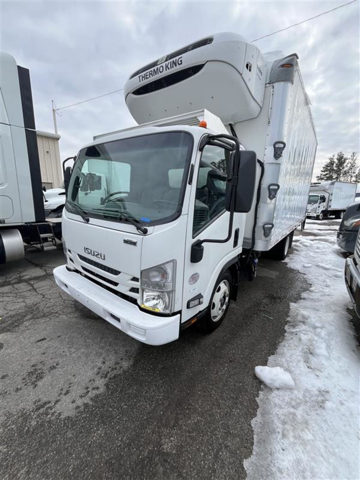 2019 Isuzu NRR 898055