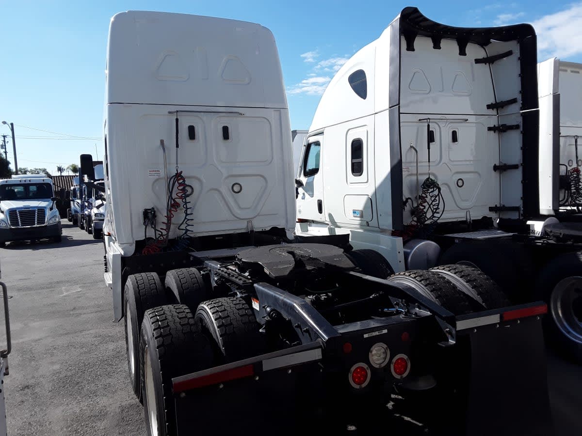 2020 Freightliner - image 6