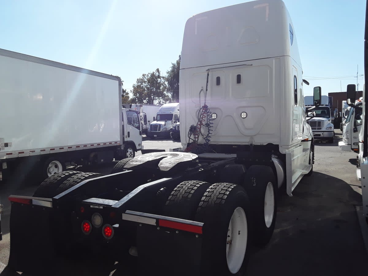 2020 Freightliner - image 4