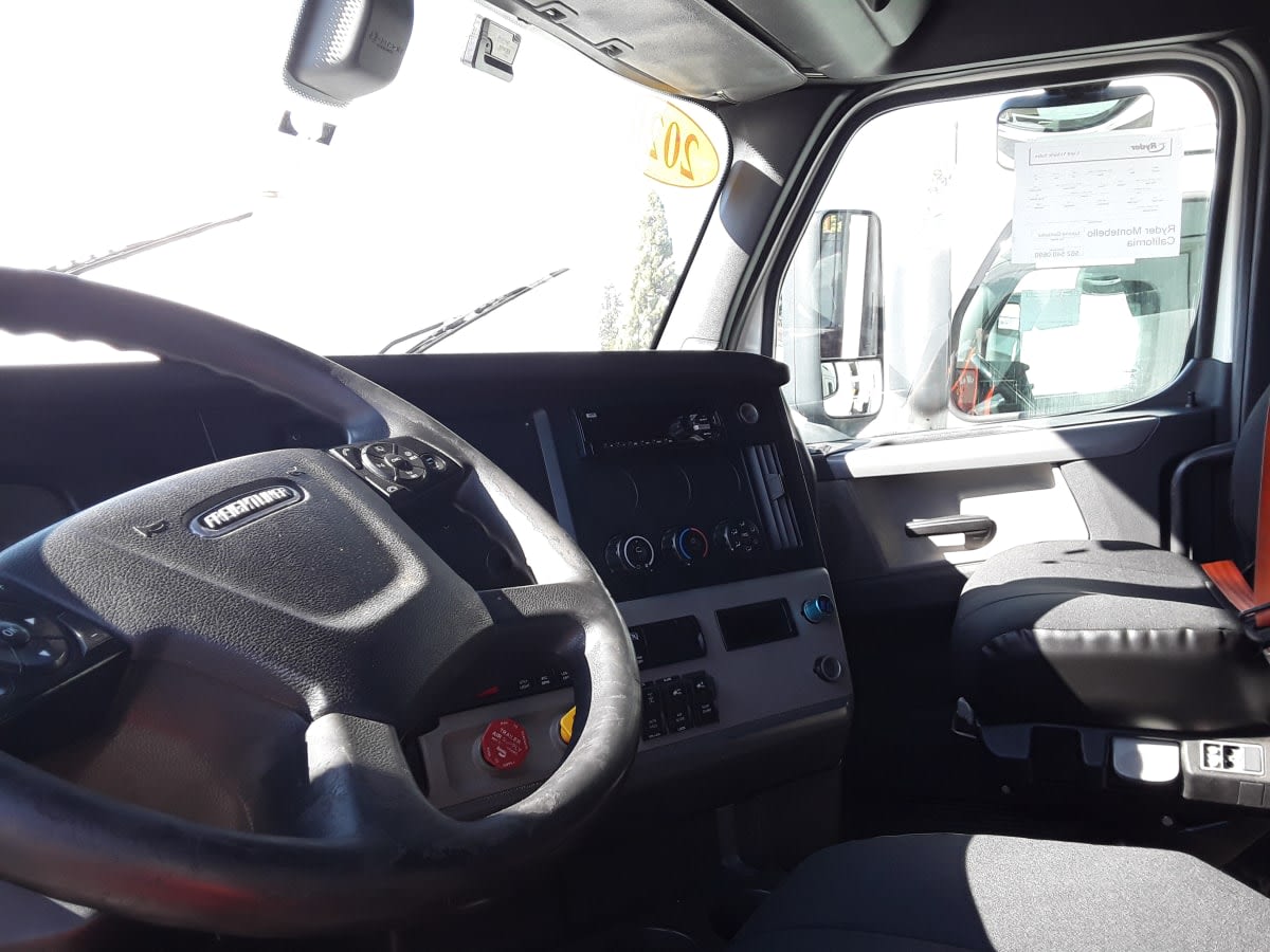 2020 Freightliner - image 7