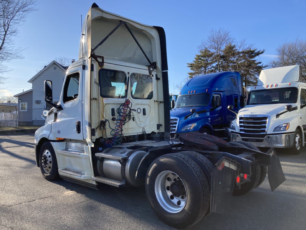 2020 Freightliner/Mercedes NEW CASCADIA 126 898113