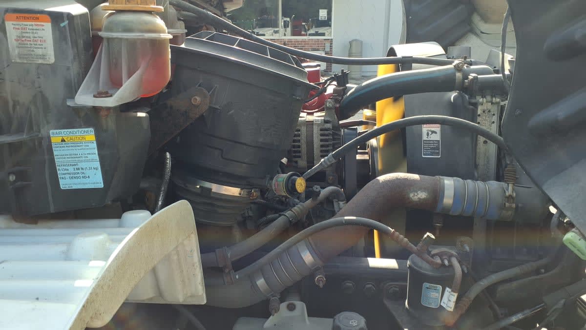 2020 Freightliner/Mercedes M2 106 898158