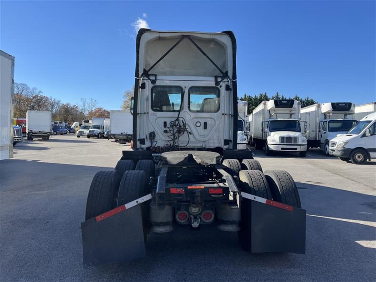 2020 Freightliner - image 5