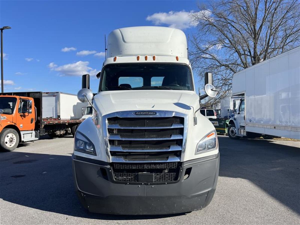 2020 Freightliner - image 2
