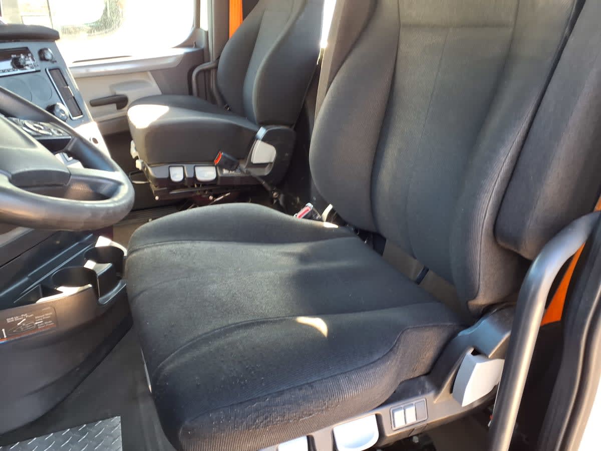 2020 Freightliner - image 13