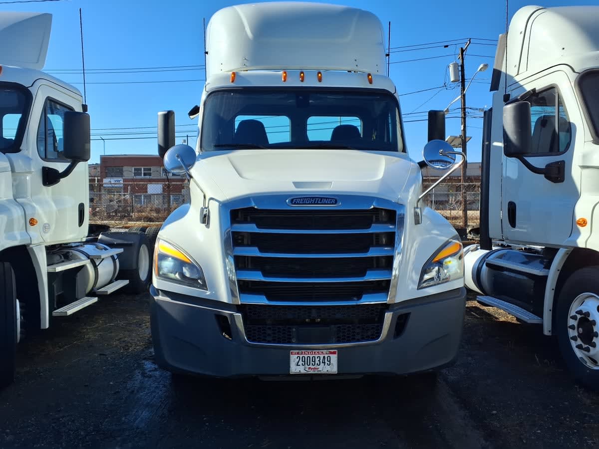 2020 Freightliner - image 2