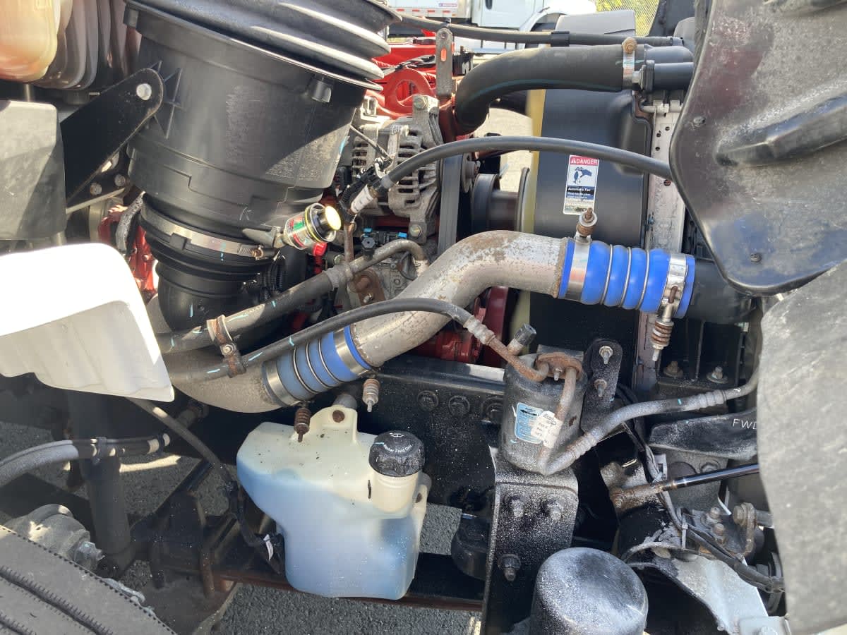 2020 Freightliner/Mercedes M2 106 898290