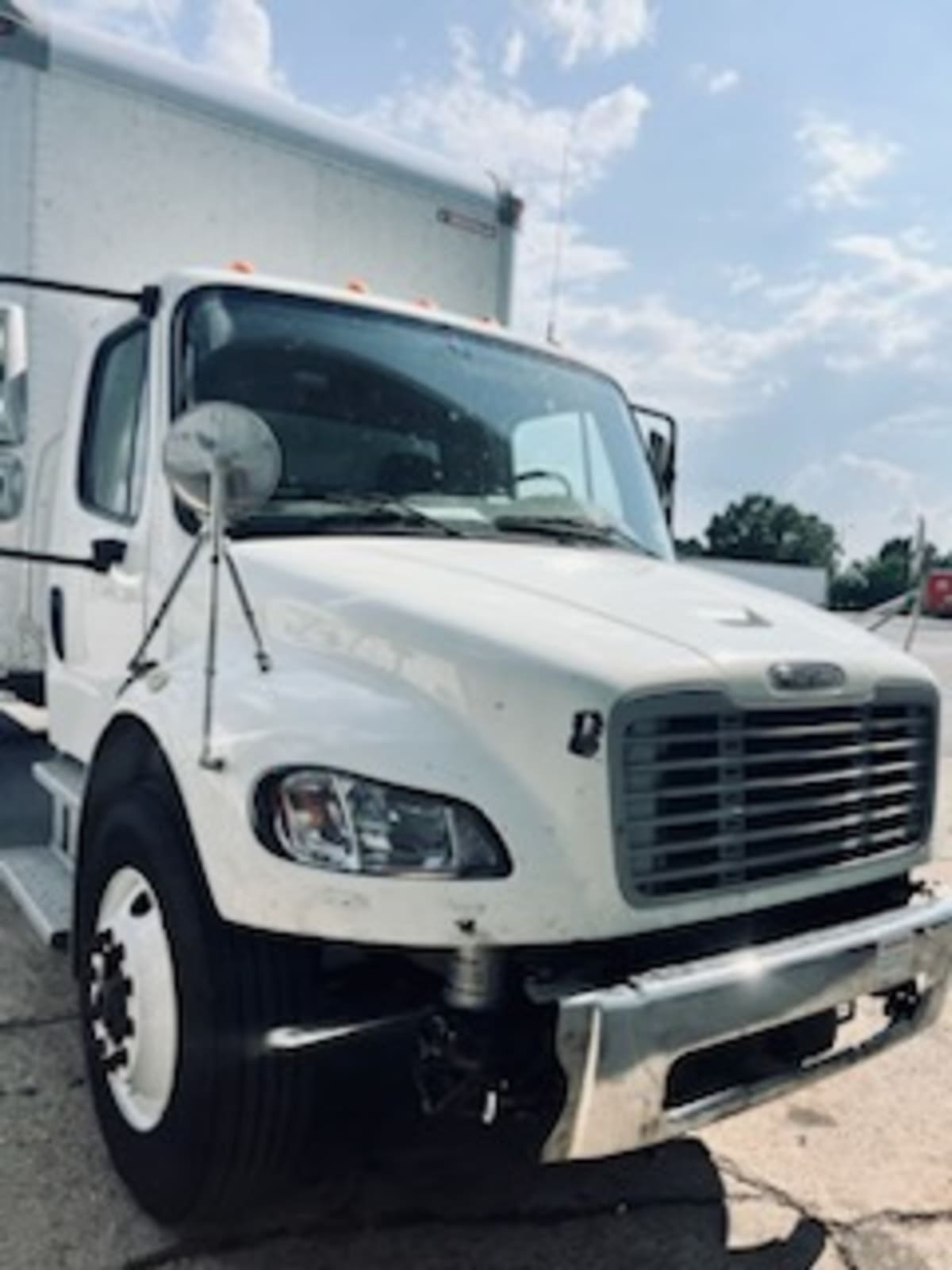 2020 Freightliner/Mercedes M2 106 898302