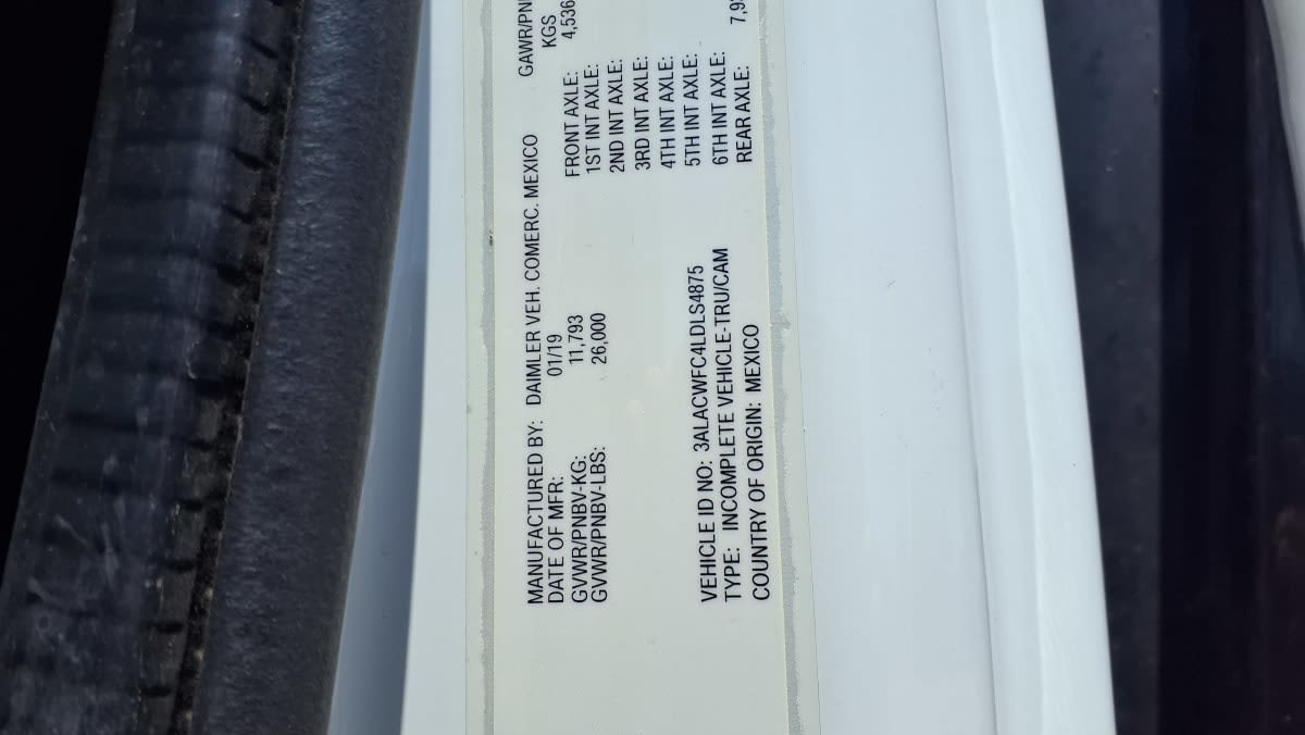 2020 Freightliner/Mercedes M2 106 898427