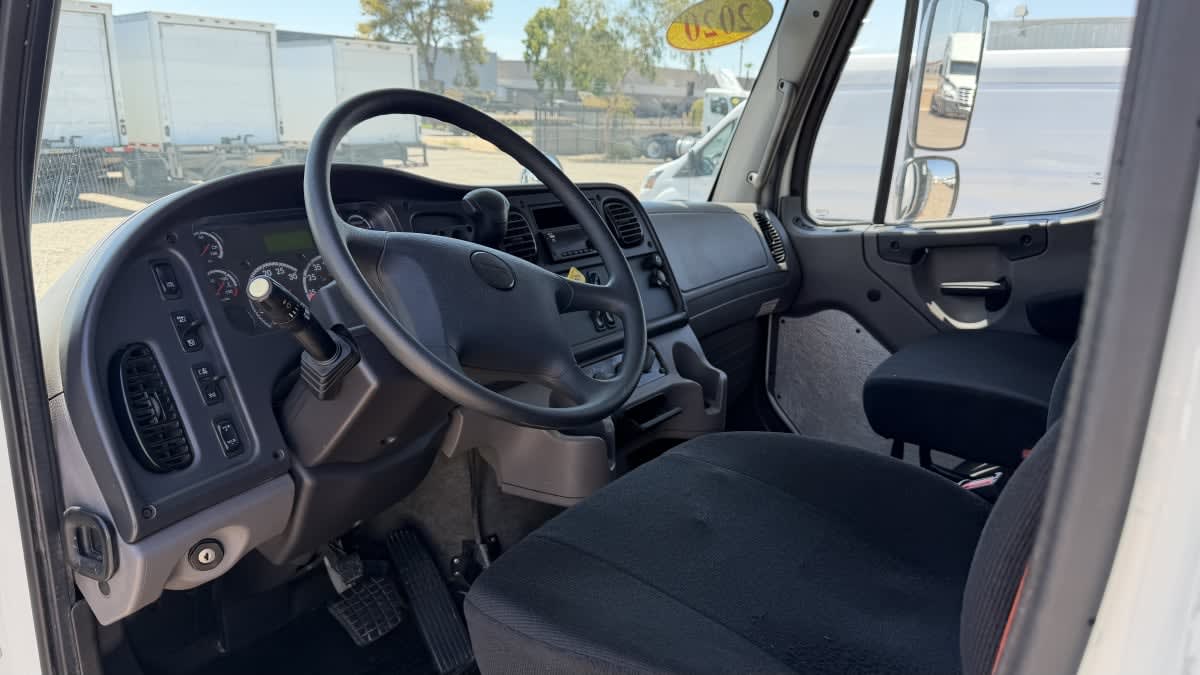 2020 Freightliner/Mercedes M2 106 898427