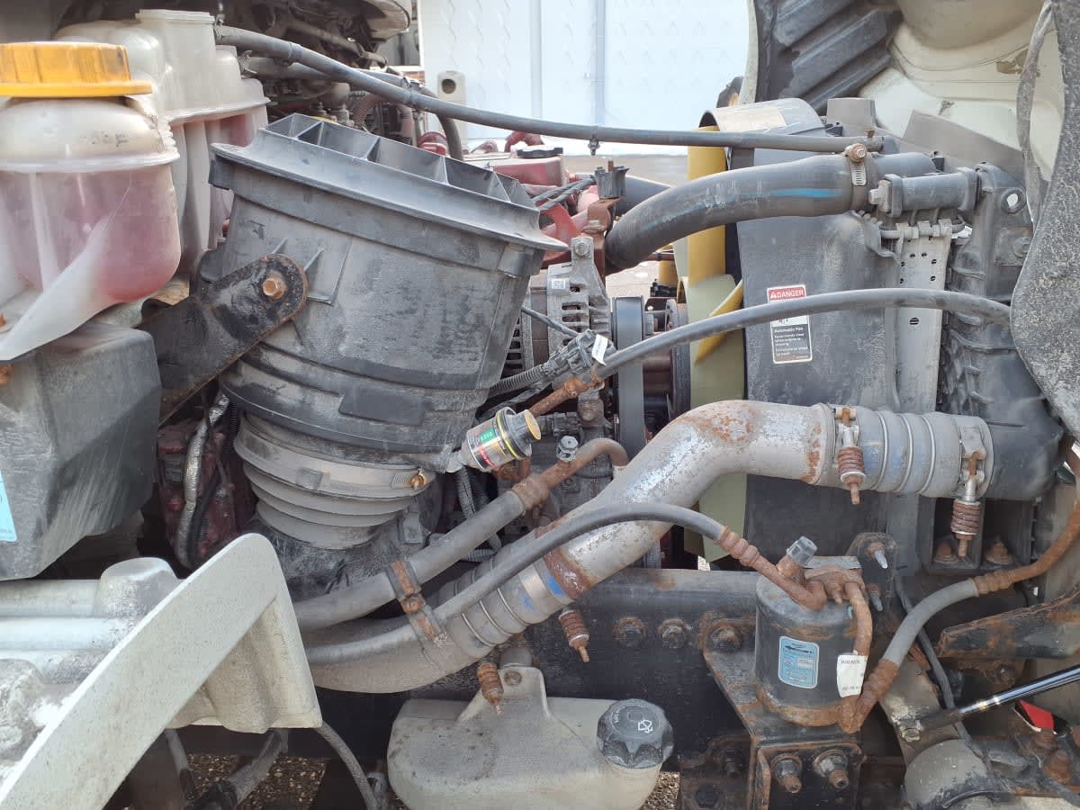 2020 Freightliner/Mercedes M2 106 898622