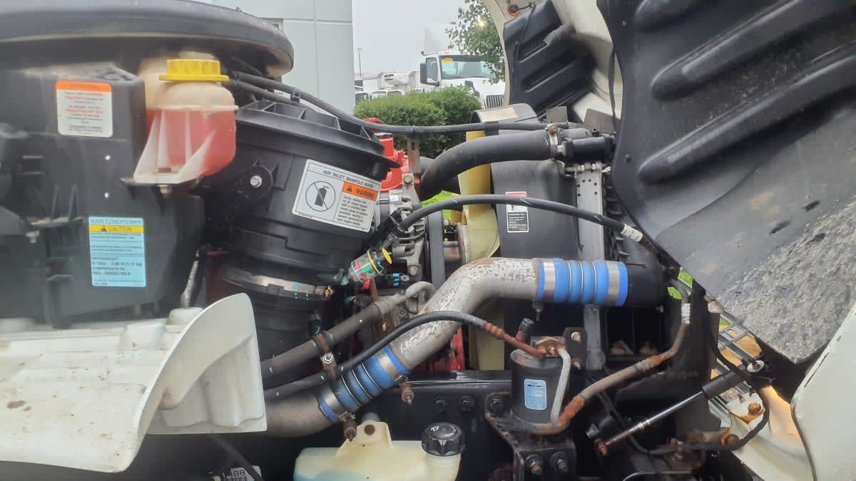 2020 Freightliner/Mercedes M2 106 898627