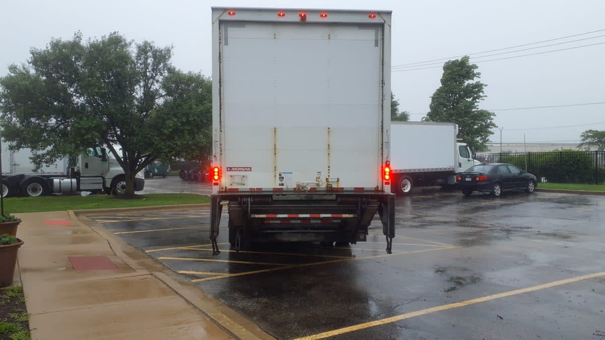 2020 Freightliner/Mercedes M2 106 898627