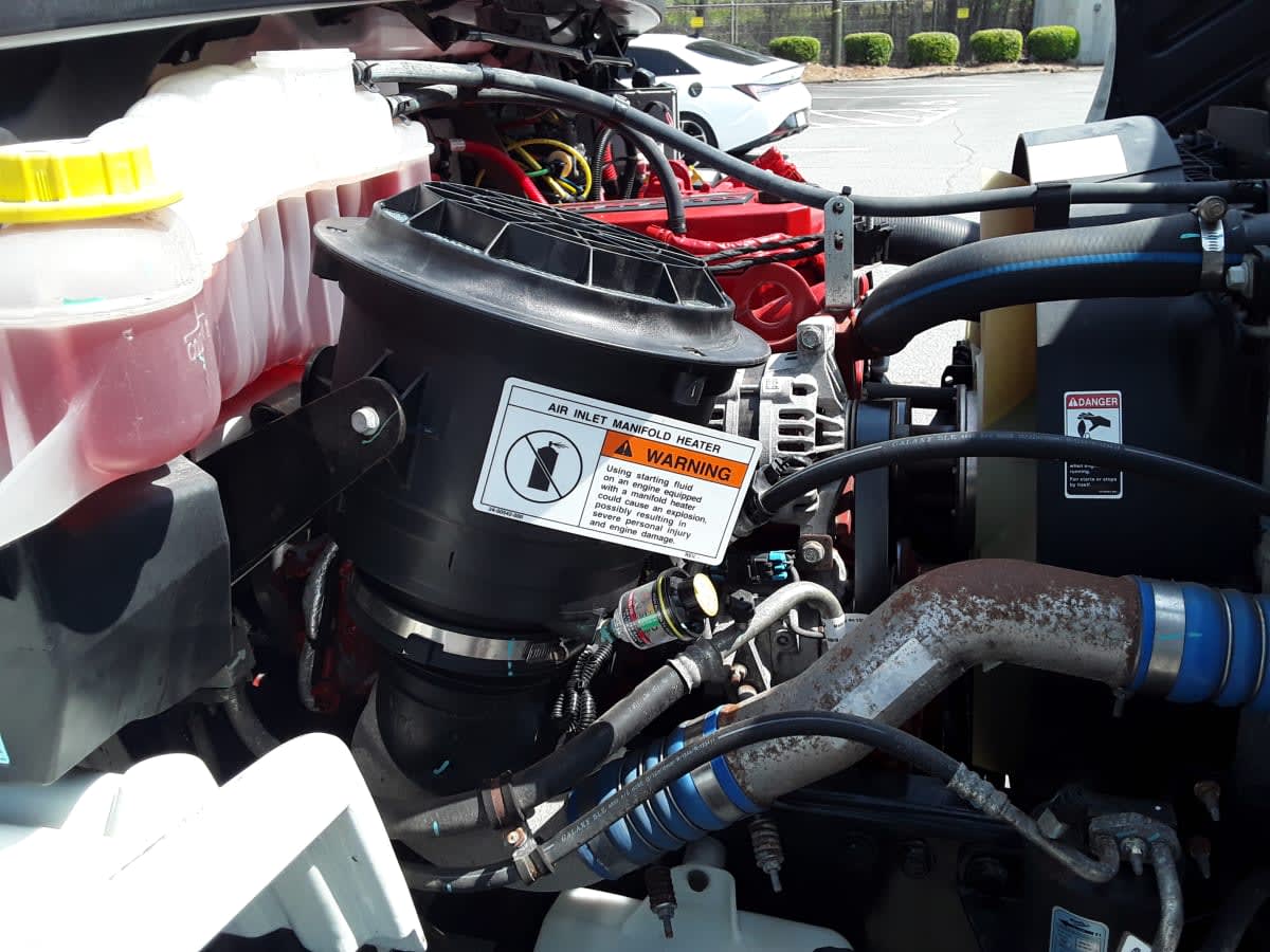 2020 Freightliner/Mercedes M2 106 898676