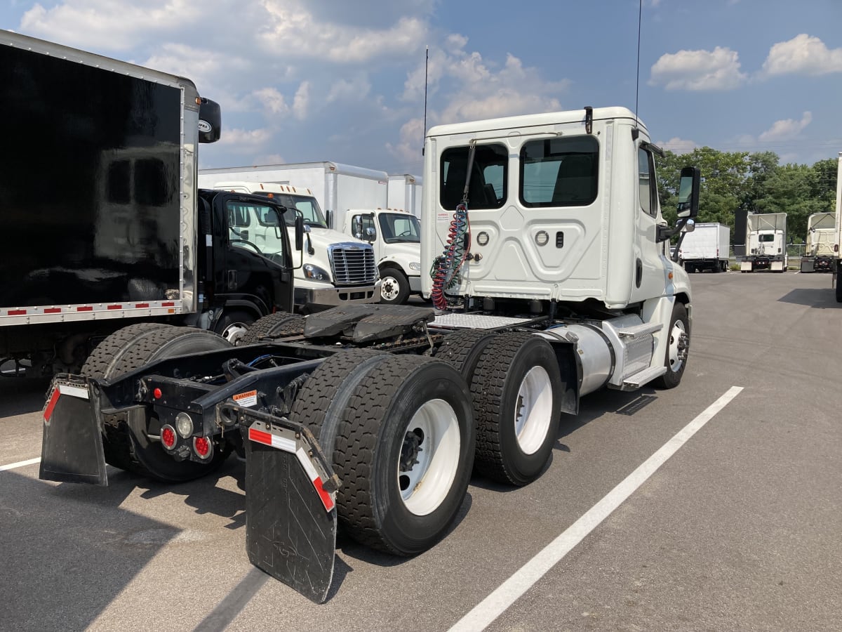 2020 Freightliner/Mercedes CASCADIA 125 898710