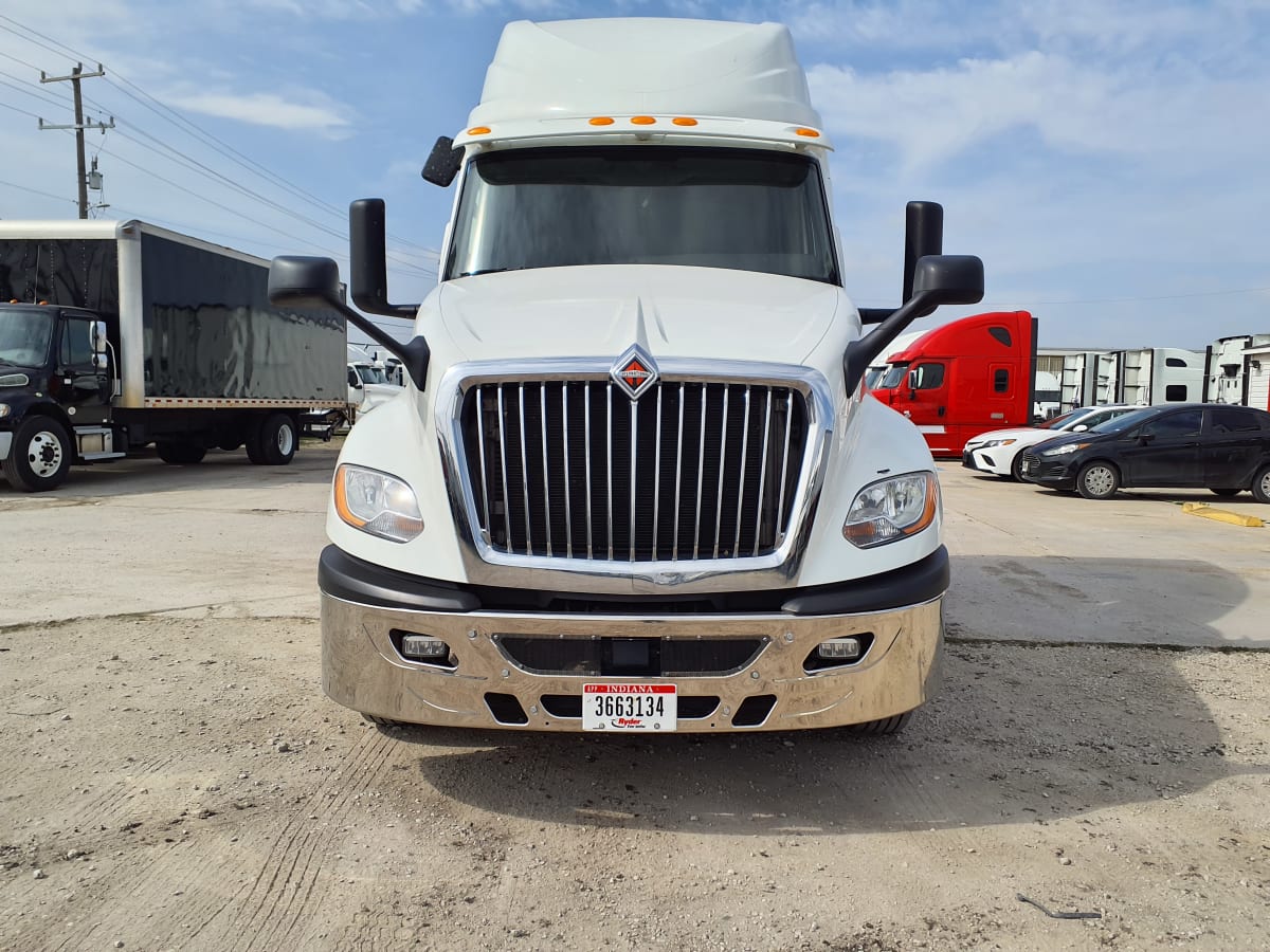 2019 Navistar International LT625 SLPR CAB 898818