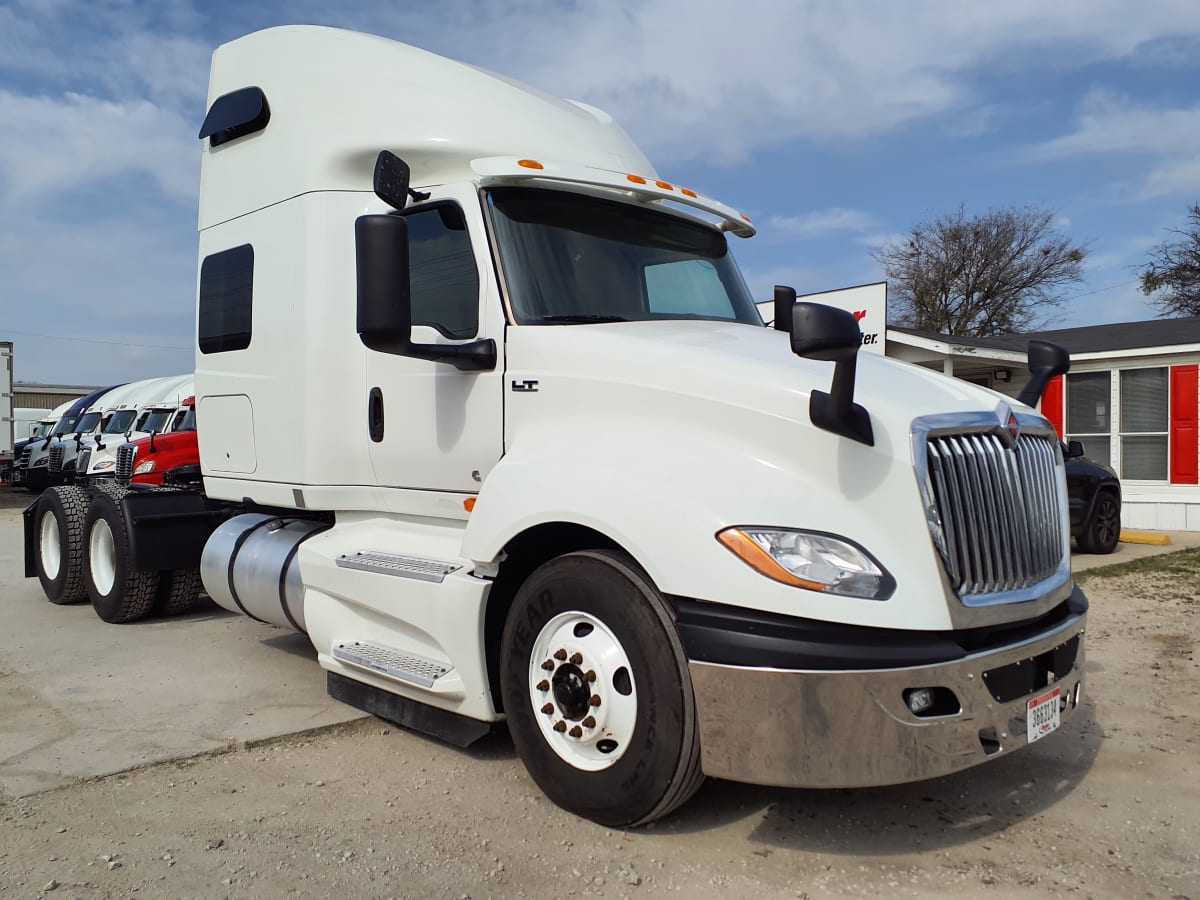 2019 Navistar International LT625 SLPR CAB 898818