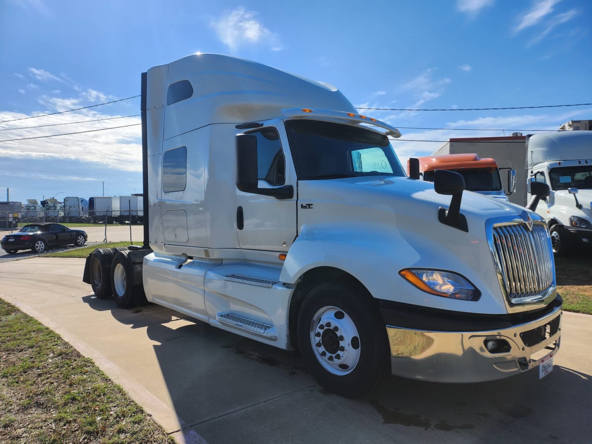 2019 Navistar International LT625 SLPR CAB 898819