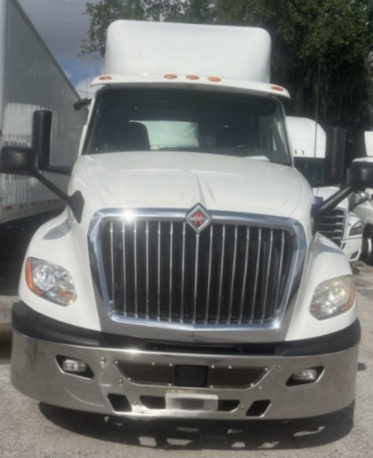 2019 Navistar International LT625 DAYCAB T/A 898880