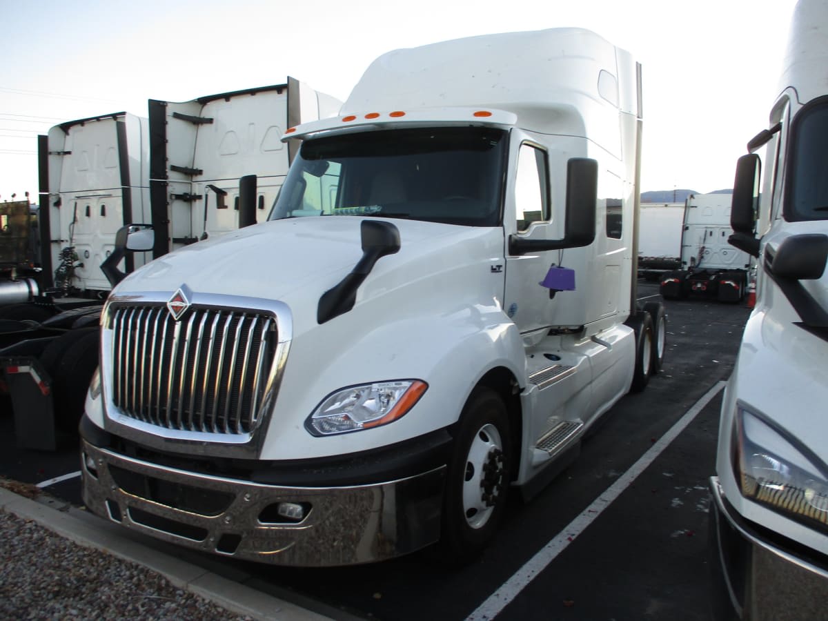 2019 International - image 1