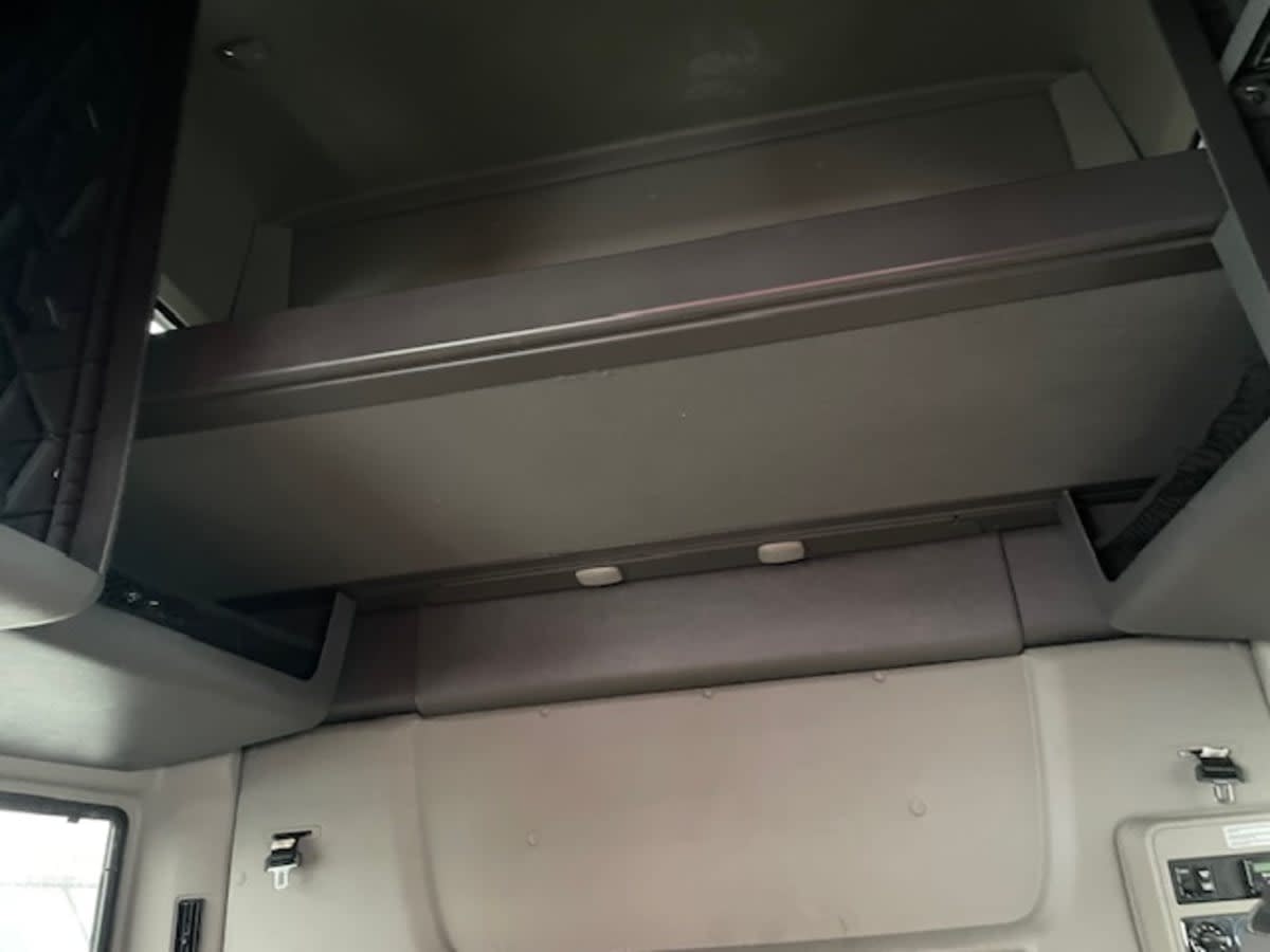 2019 International - image 12